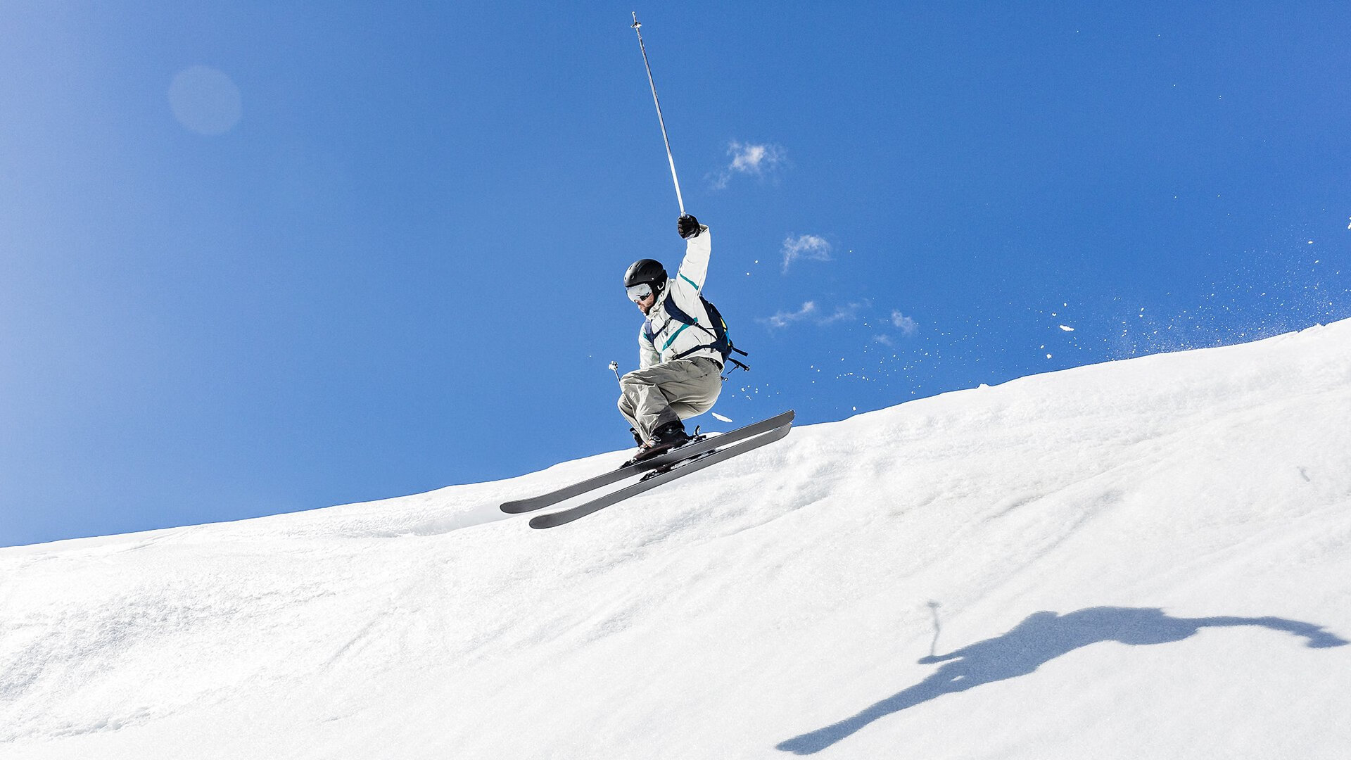 开云体育官网-红牌悬念，尤文图斯遭遇争议判罚，那不勒斯乘势逆转上演王者归来，红牌争议+逆转绝杀，那不勒斯王者归来掀翻尤文图斯